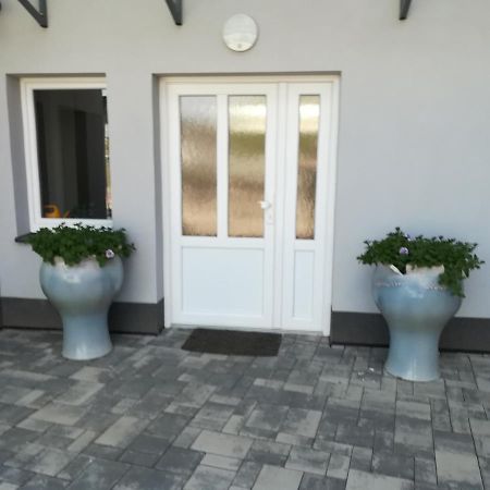 Penzion Sapara Velké Bílovice Exterior foto